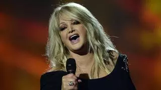 Los médicos son "optimistas" sobre el estado de salud de Bonnie Tyler, en coma inducido por una infección intestinal
