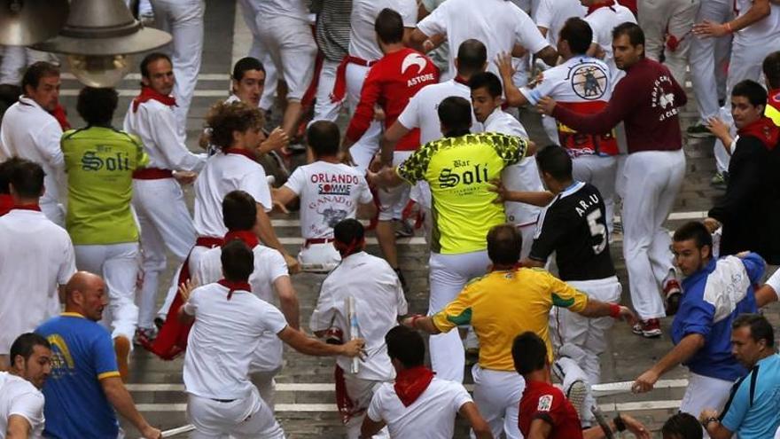 Una carrera muy veloz de los Miura pone fin a los encierros de 2013