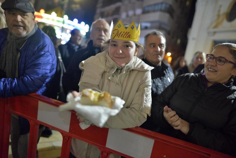 Roscón para todos en la Plaza del Ayuntamiento de Cartagena