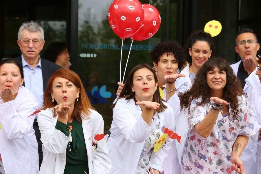 El Hospital del Bierzo lanza besos para los niños