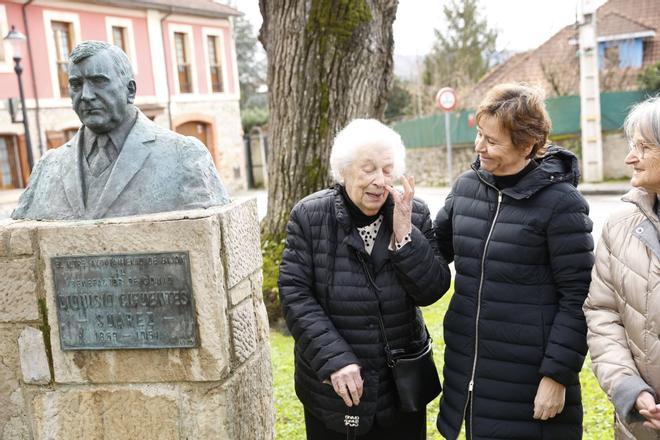 EN IMÁGENES: Somió rinde homenaje a Dionisio Cifuentes en el 75º aniversario de su fallecimiento: "Su gloria no se borrará"