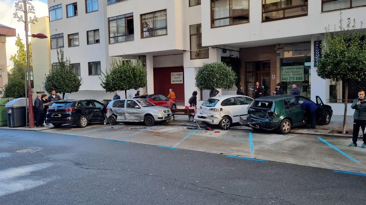 Un conductor se lleva por delante hasta cinco vehículos en Vigo