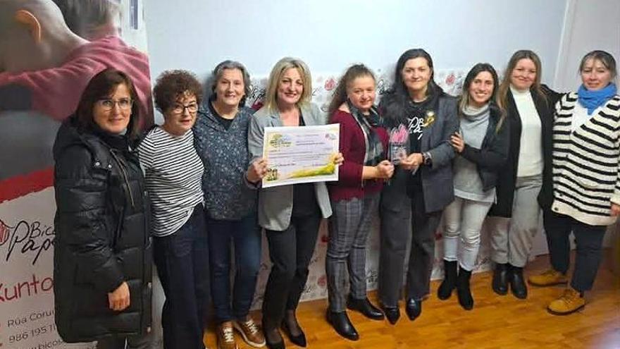 As Olívicas do Taxi: 70 taxistas de Vigo se organizan y donan 2.136,72 euros a Bicos de Papel