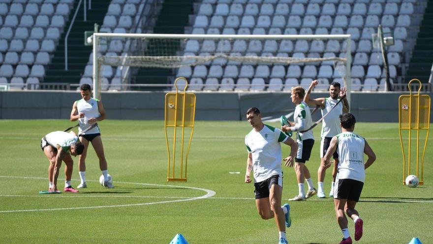Eibar-Córdoba CF: altas, bajas y posibles alineaciones para la despedida blanquiverde a domicilio