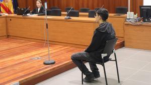 El acusado, en el banquillo de la Audiencia de Zaragoza