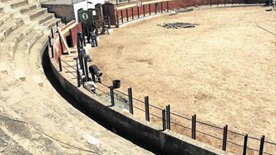 Rehabilitan las gradas de la plaza de toros