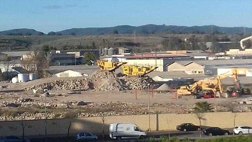 El Ayuntamiento no ha inspeccionado aún las obras en la antigua Moreno SA