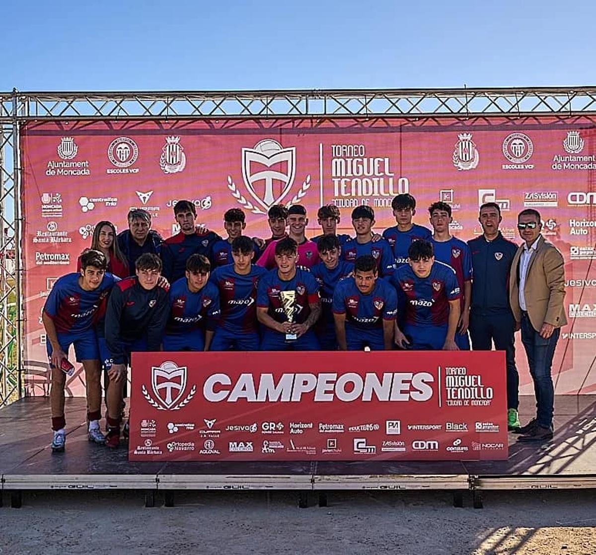 El tercer puesto en la categoría Juvenil fue para la UD Alzira.