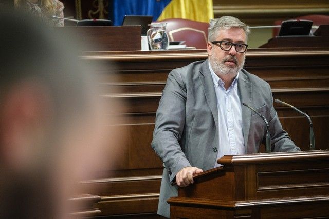 Segunda jornada del pleno en el Parlamento de Canarias, 27/04/2022