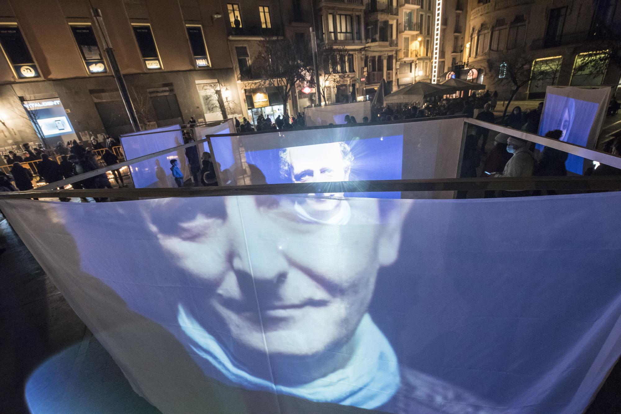 Òmnium omple Sant Domènec d’espelmes durant la Festa de la Llum