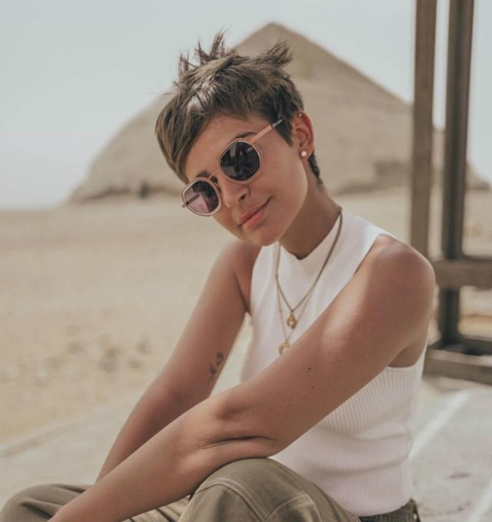 Laura Escanes, con su mejor complemento: la sonrisa