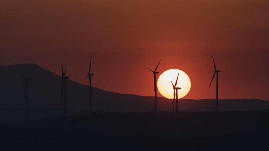 El mundo se electrifica