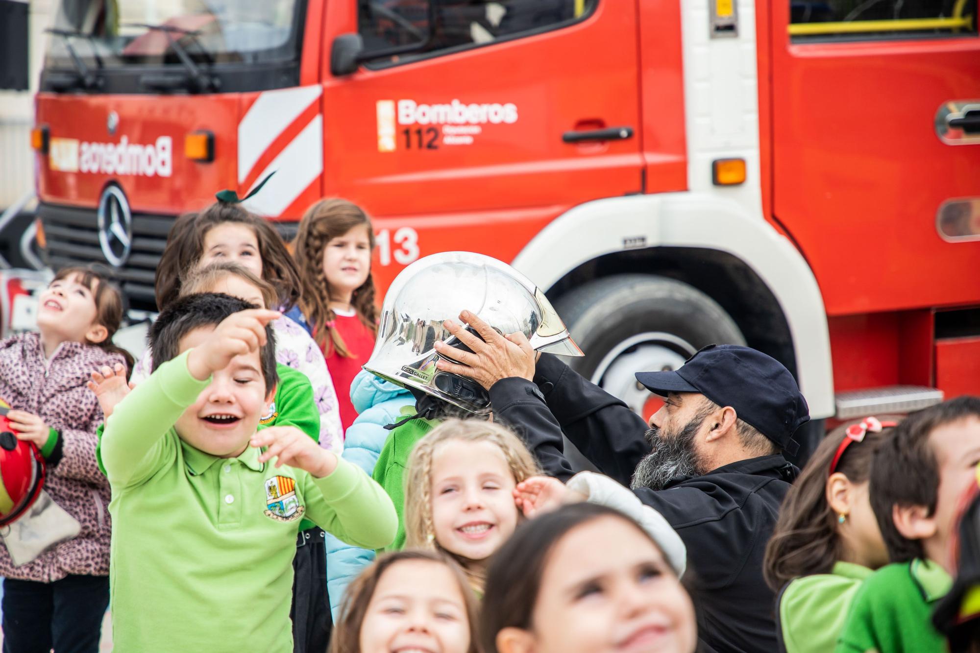 Visita de la Directora de la Guardia Civil al colegio de Hurchillo