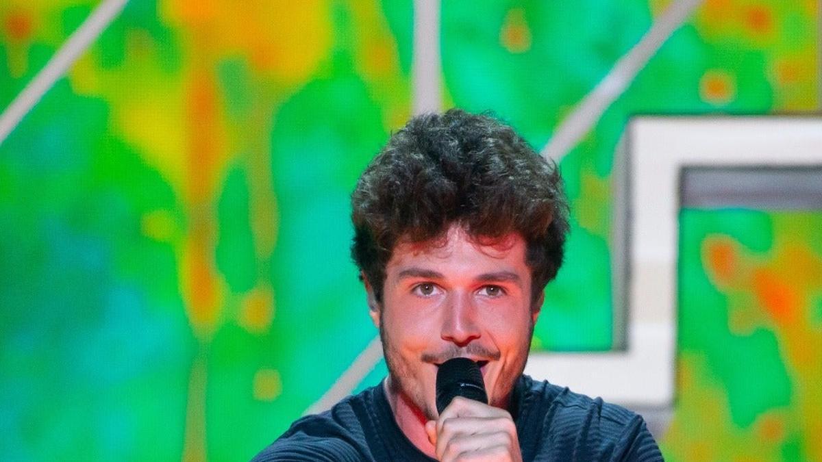 Eurovisión: a Miki Núñez se le cae 'La venda'