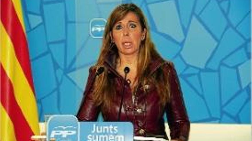 La líder del PPC, Alícia Sánchez-Camacho en roda de premsa.