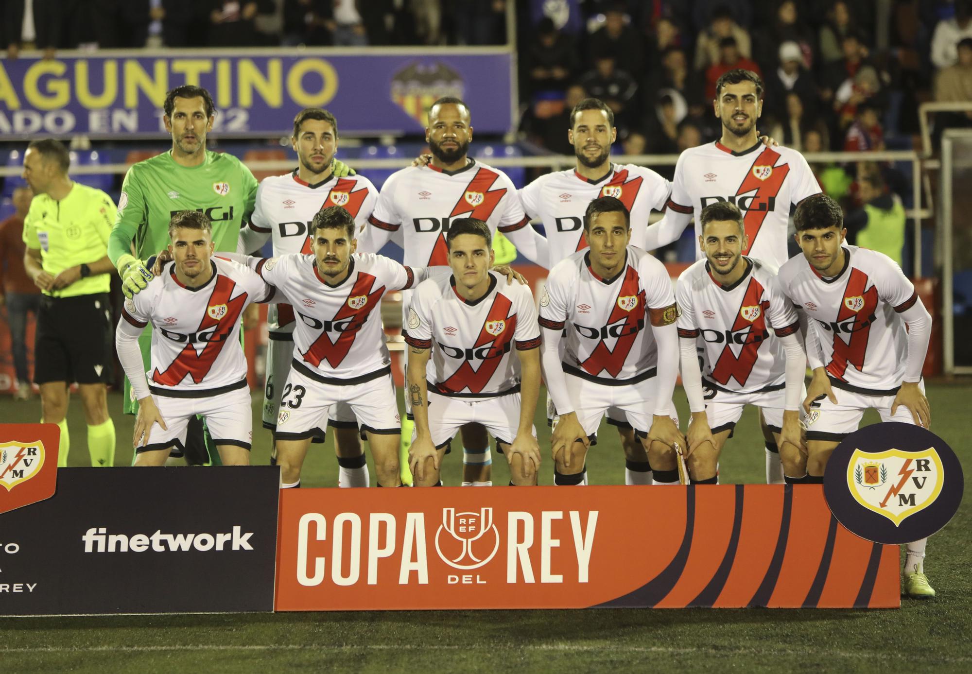 Las mejores fotos del Atlético Saguntino - Rayo Vallecano de Copa del Rey