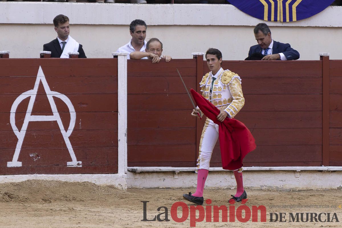 Tarde histórica en Abarán con la alternativa de José María Trigueros y el indulto de Tomás Rufo, junto a Castella salieron a hombros