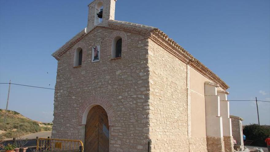 La ermita de Santa Bárbara recupera su belleza exterior