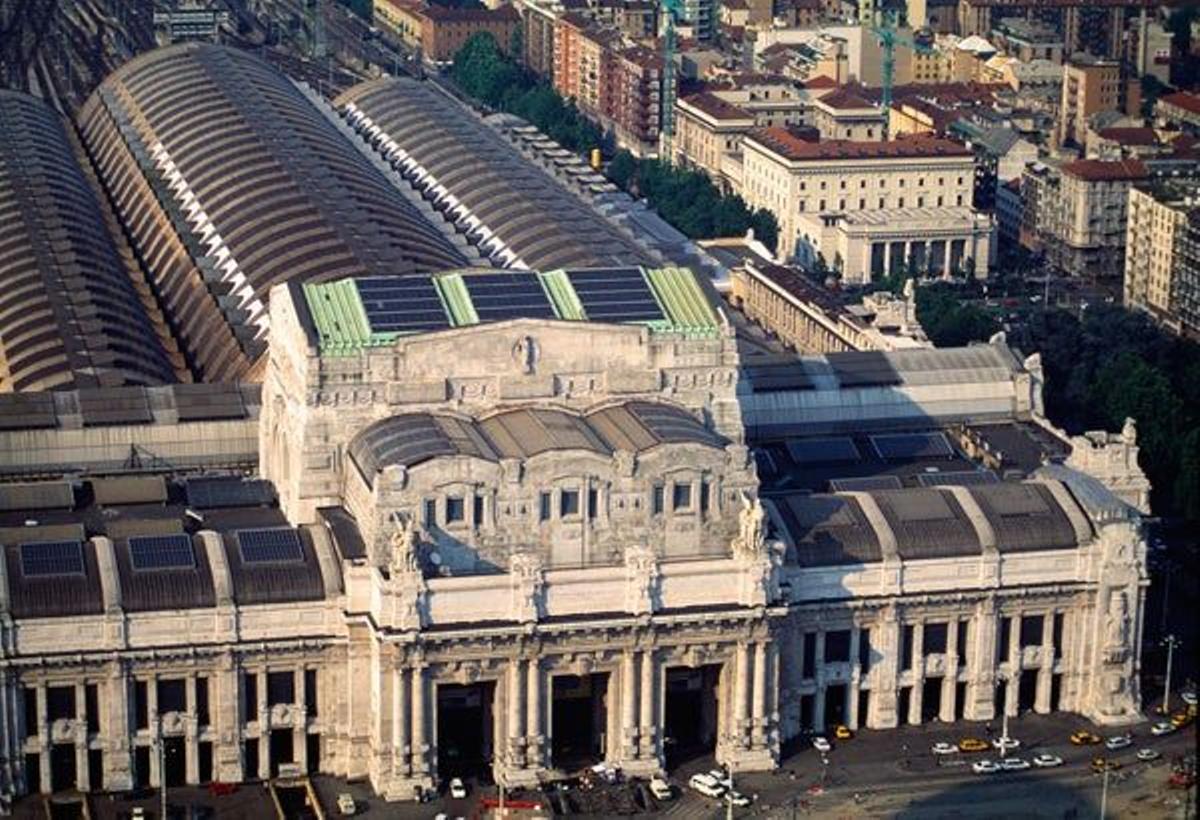 Milán, bóveda acristalada y una evocadora decoración