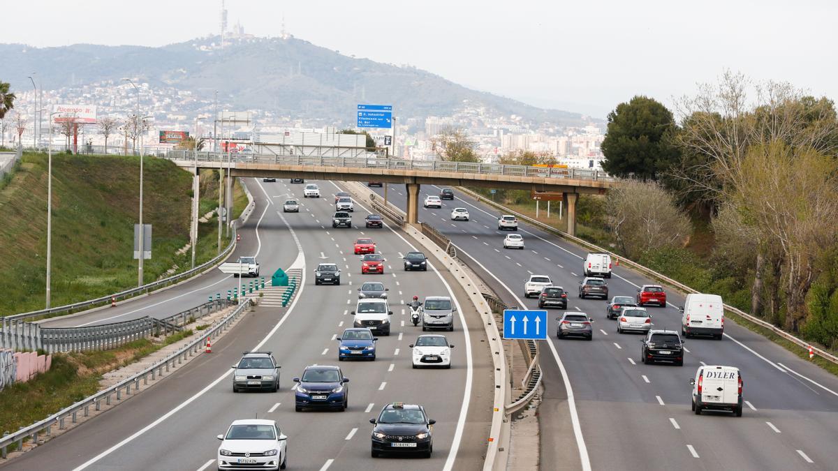 Trànsit apel·la a la «màxima prudència» a les carreteres per Setmana Santa