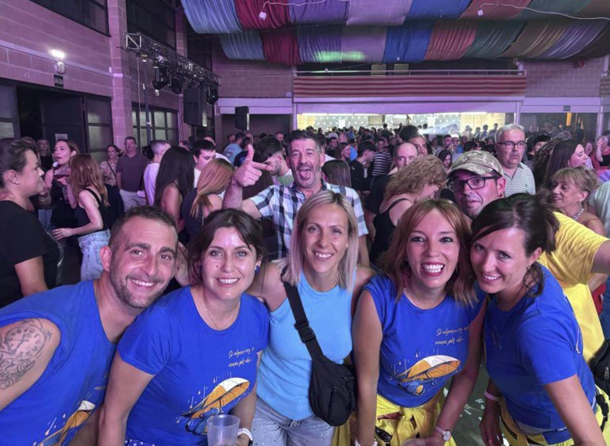 Los vecinos disfrutaron de un gran ambiente festivo.  | SERVICIO ESPECIAL