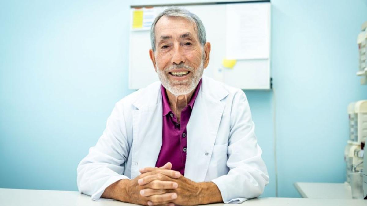 El doctor Anselmo López estará en Murcia para ofrecer una charla.