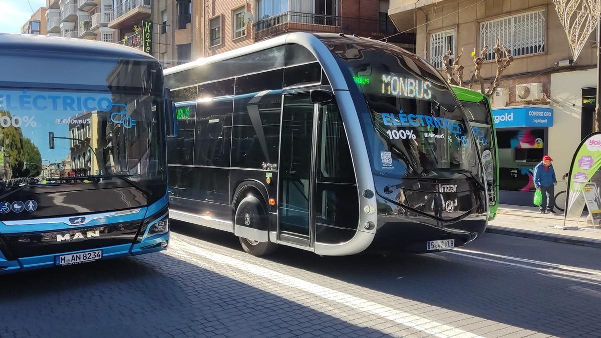Acto de presentación de los primeros autobuses eléctricos en el transporte público de Murcia
