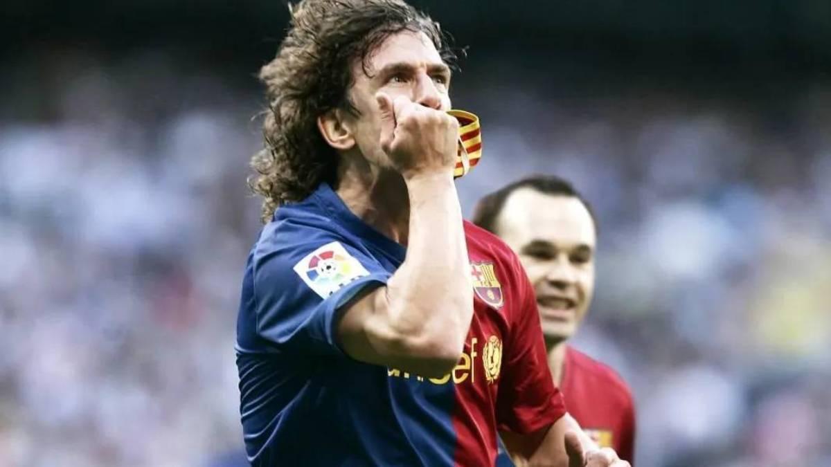 Puyol besa el brazalete en el icónico 2-6