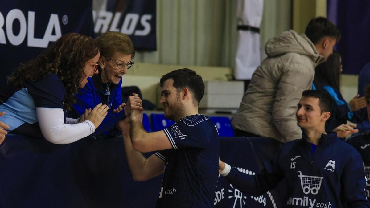 Todo lo que sea sumar es positivo, nos tenemos que hacer fuertes en casa, la permanencia pasa por el Palau Todo lo que sea sumar es positivo, nos tenemos que hacer fuertes en casa, la permanencia pasa por el Palau