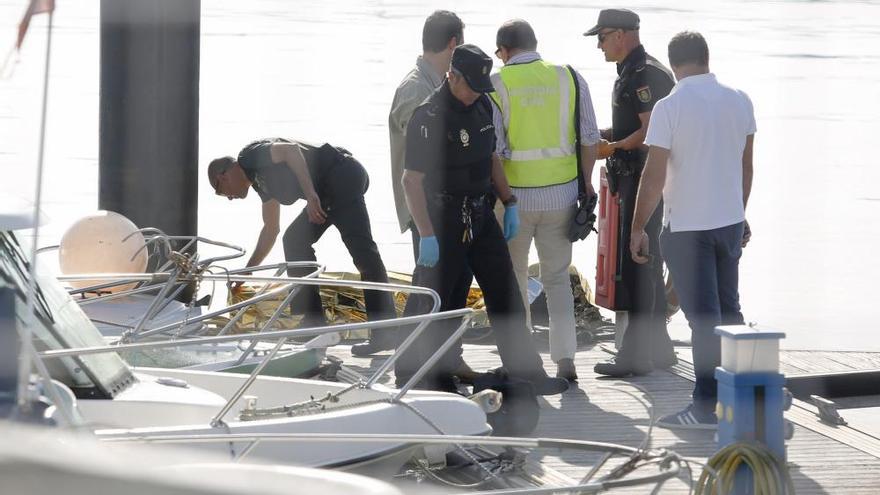 Hallan un cadáver en la ría de Avilés