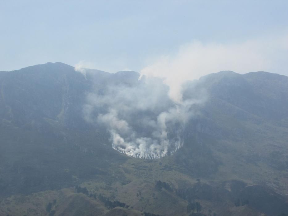 Incendio en la zona de Llanes