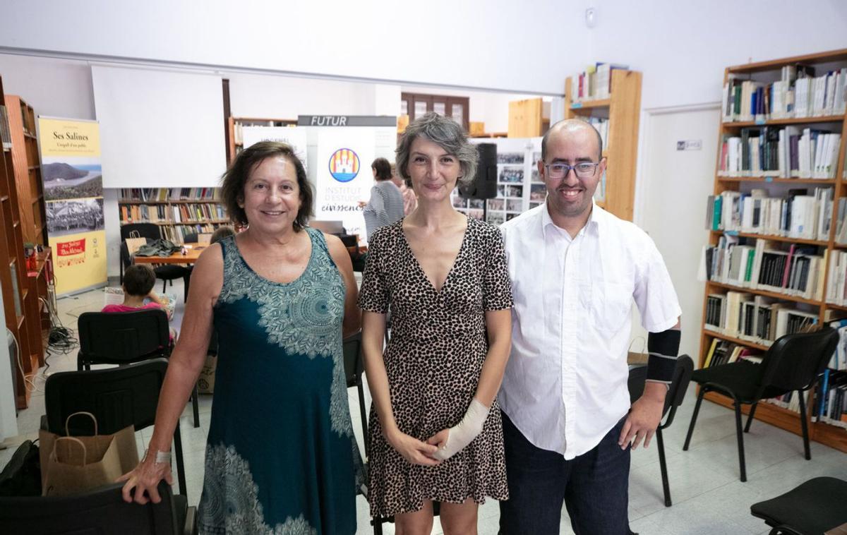 De izquierda a derecha: Amparo Calvo, Antònia Escandell y Abdul Chendri. | VICENT MARÍ