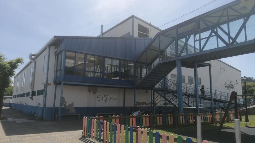 Betanzos anula el concurso para la gestión de la piscina de O Carregal tras detectar errores