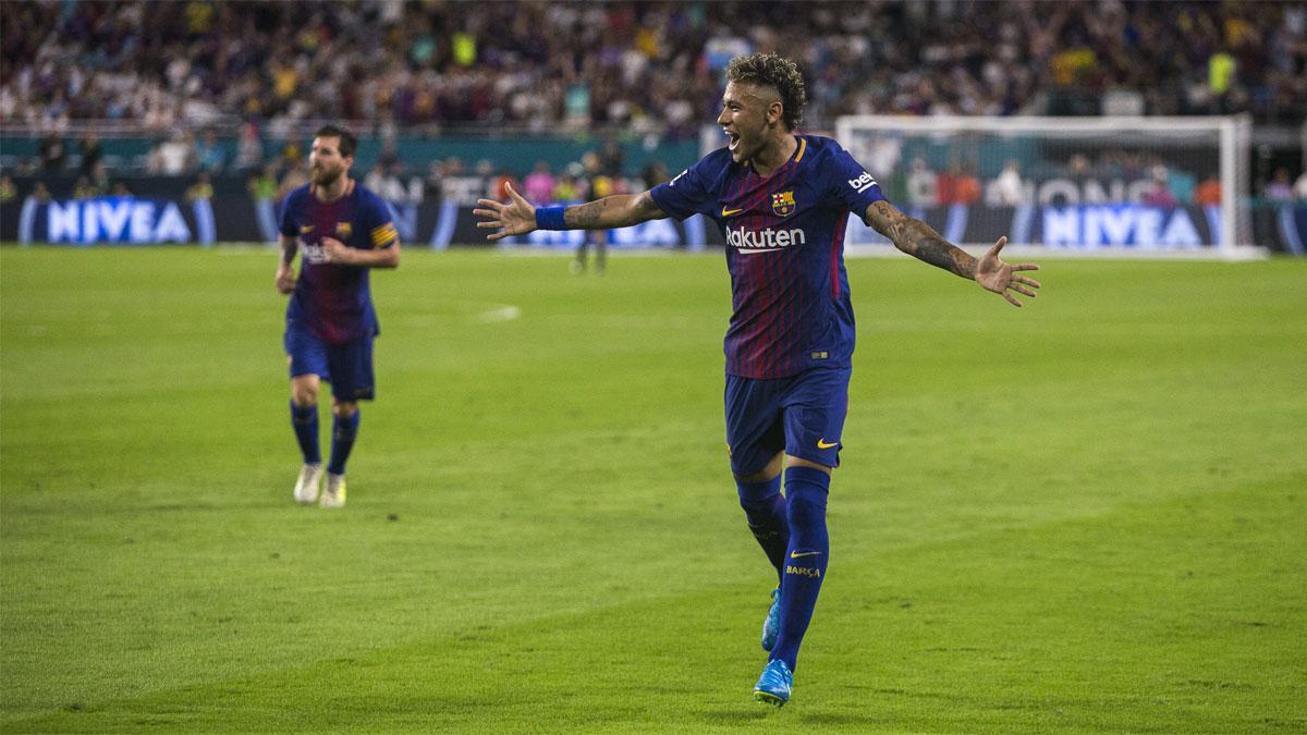 Neymar Junior celebra su gol al Real Madrid en la gira de 2017