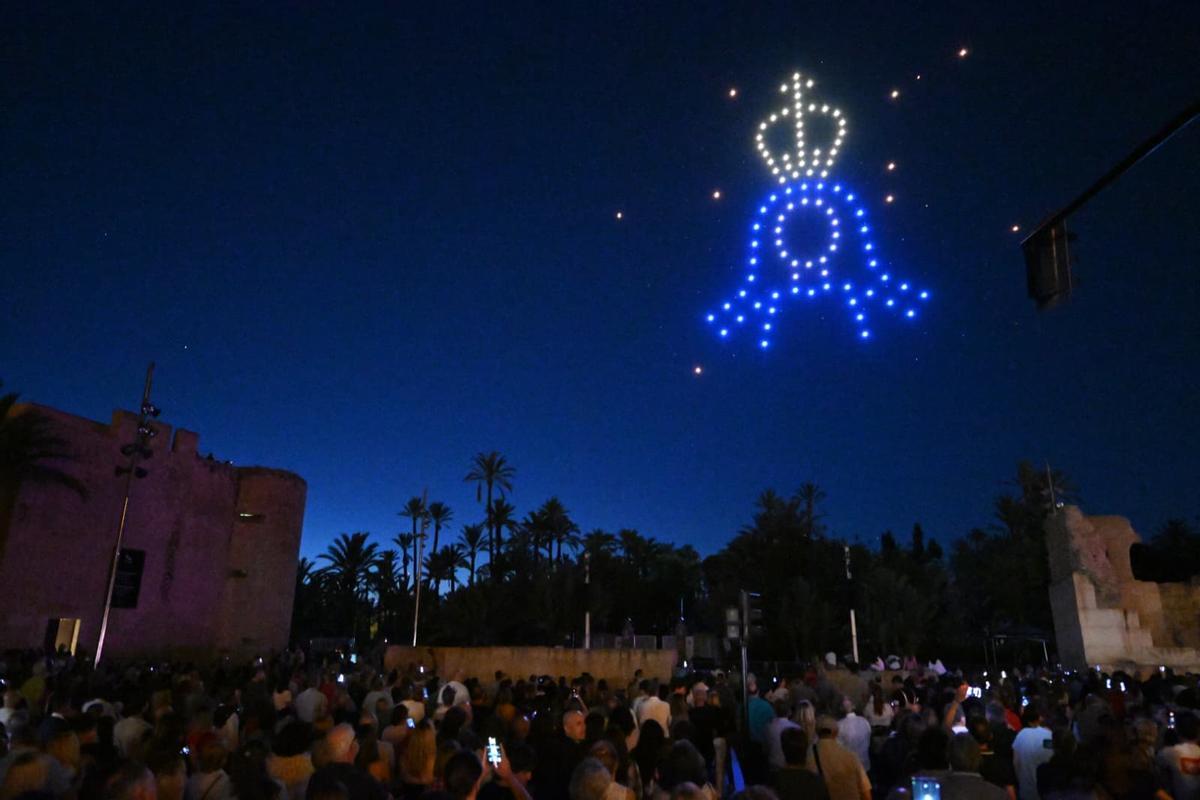 180 drones iluminan el cielo en honor al 25 aniversario Misteri d'Elx como Patrimonio de la Humanidad 180 drones iluminan el cielo en honor al 25 aniversario Misteri d'Elx como Patrimonio de la Humanidad