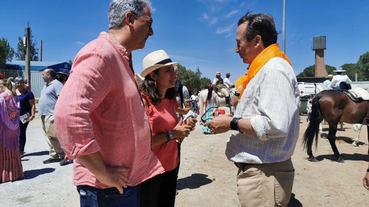 Los candidatos de Unidas por Extremadura y Ciudadanos, coincidieron el pasado lunes en un acto electoral en Villafranca.