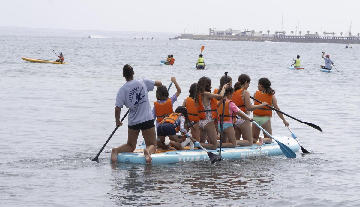 El Campus Náutico 2025 del Real Club de Regatas de Alicante representa una oportunidad única para que los jóvenes descubran y se apasionen por los deportes náuticos.