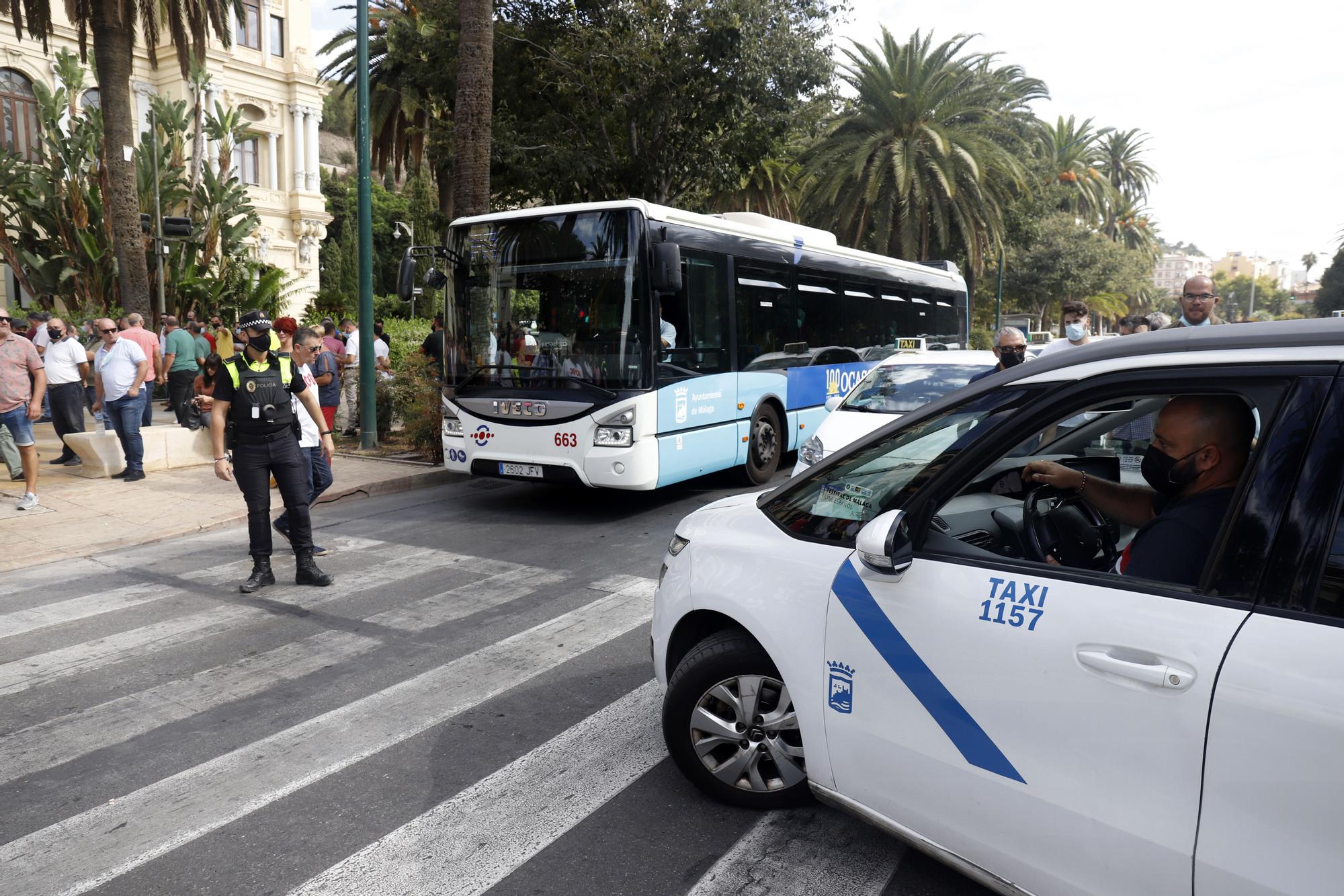 Manifestación del sector del taxi en Málaga contra el intrusismo de las VTC