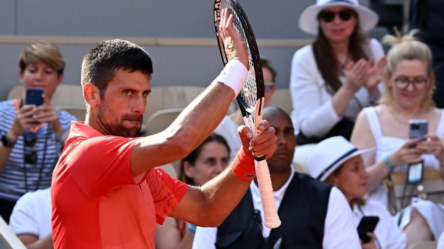 Djokovic llama a la puerta de la historia en Roland Garros