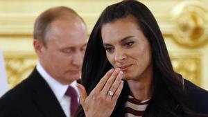 Yelena Isinbayeva y Vladimir Putin, en una imagen de archivo.