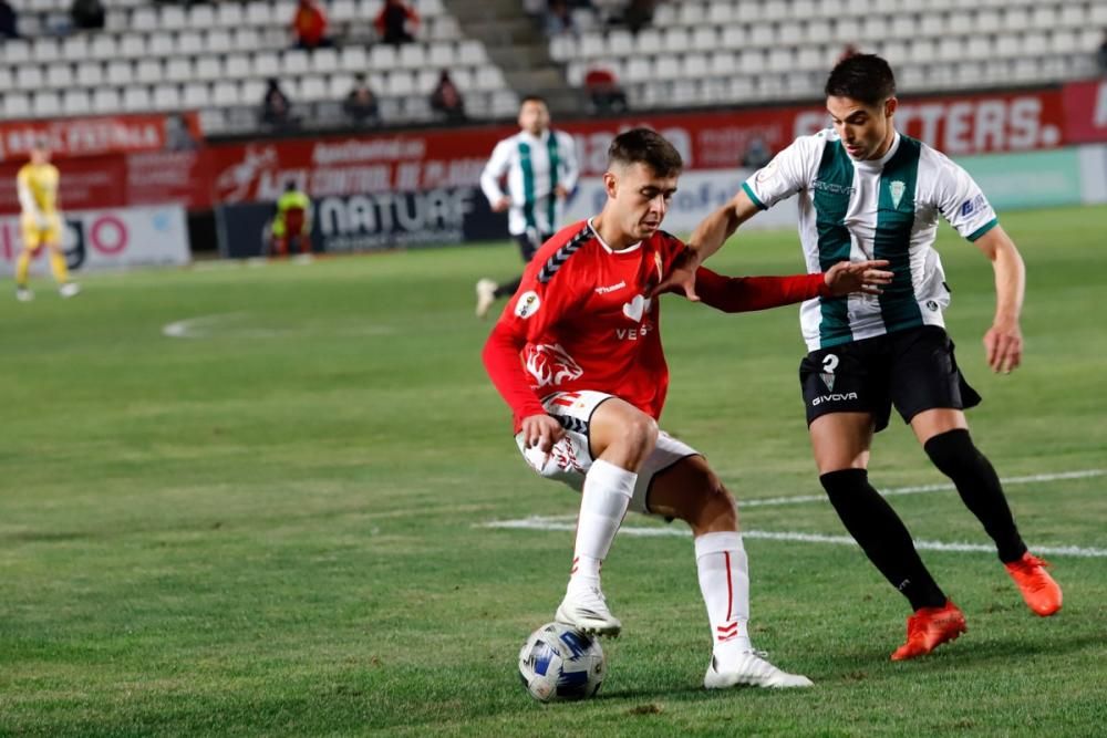 Un Real Murcia peleón no puede con el Córdoba (0-1)