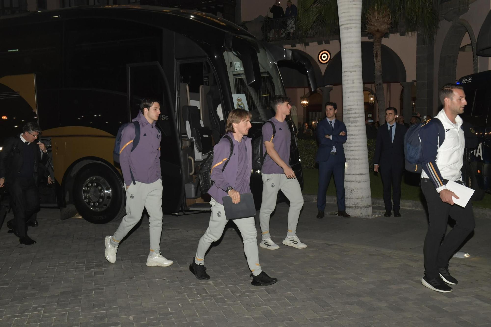 Llegada del Real Madrid al Hotel Santa Catalina en Las Palmas de Gran Canaria