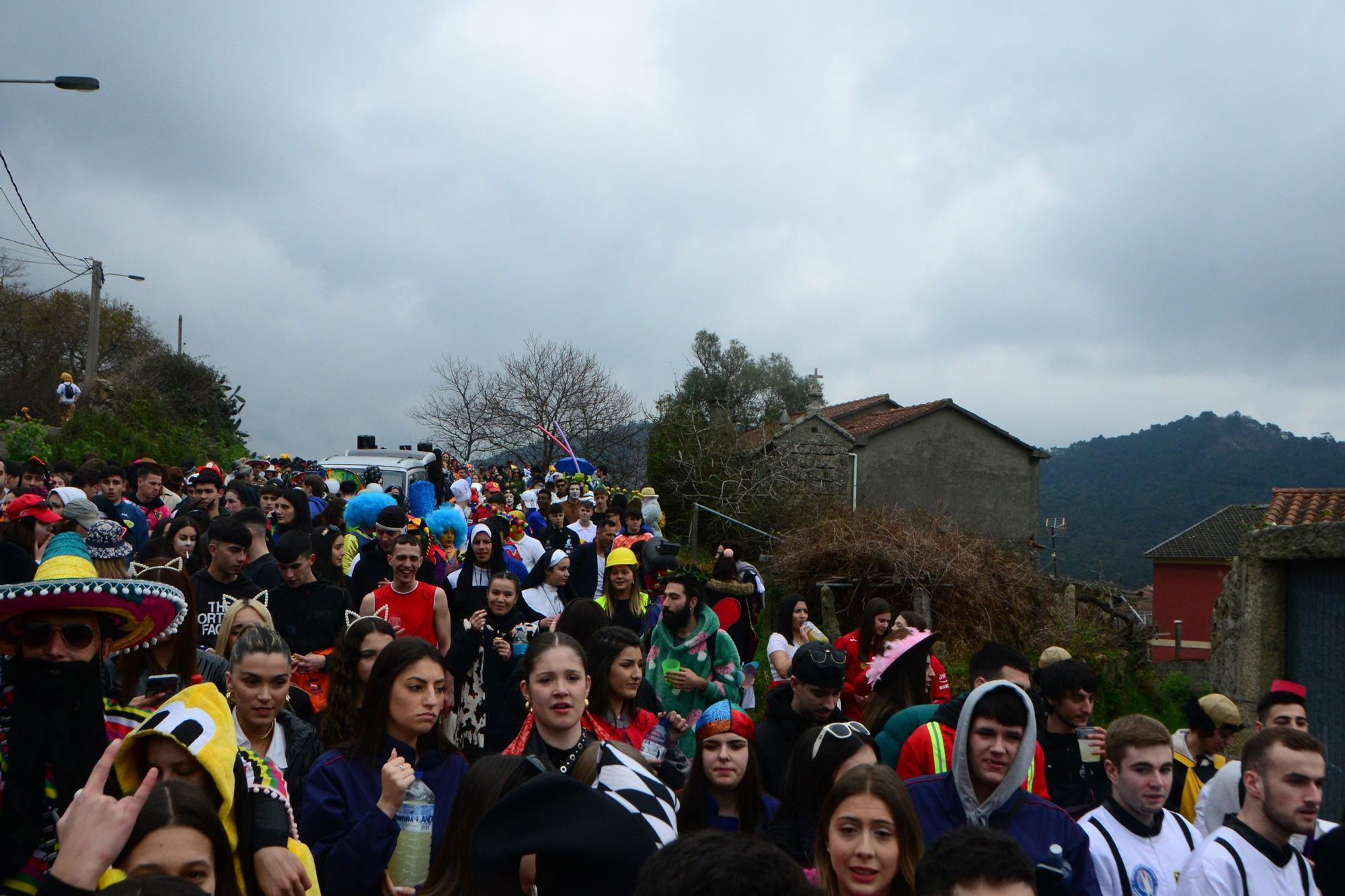 El Enterro do Mexilón abarrota las calles de Aldán