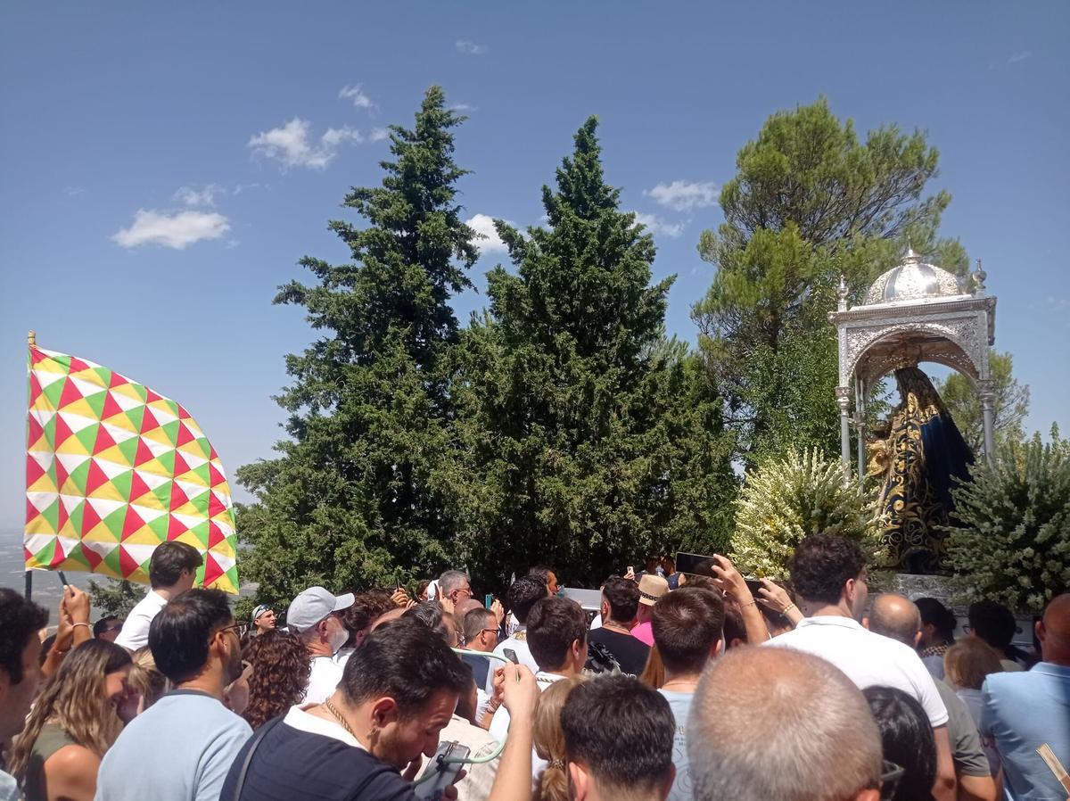 Cabra se reencuentra con la Divina Serrana en la romería de Votos y Promesas