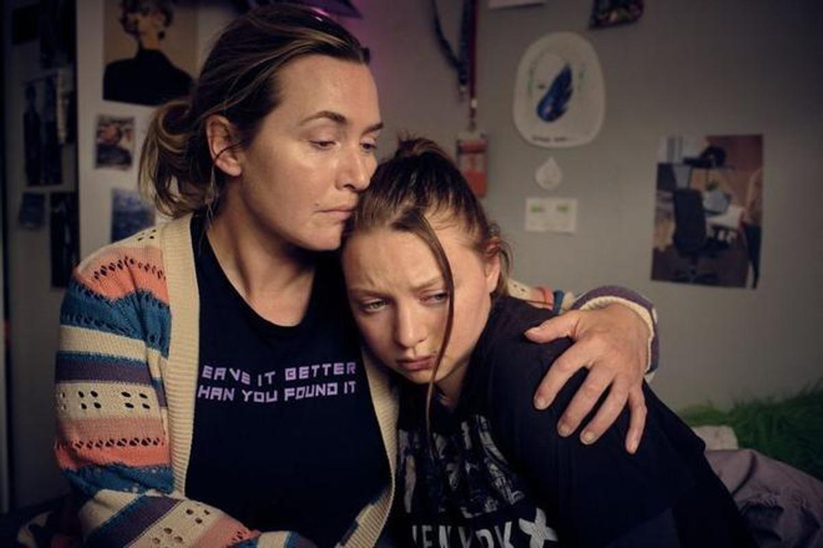 Kate Winslet y Mia Threapleton, en el premiado drama de Channel 4 'I am Ruth'.