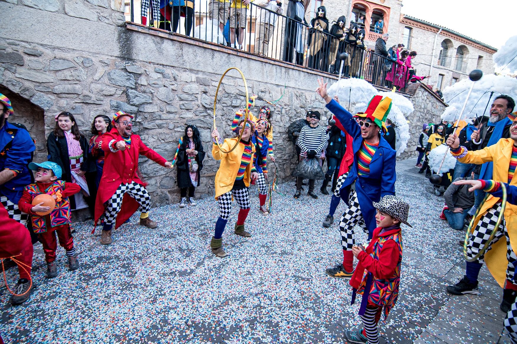 Busca't a les imatges de la rua de carnestoltes d'Avinyó