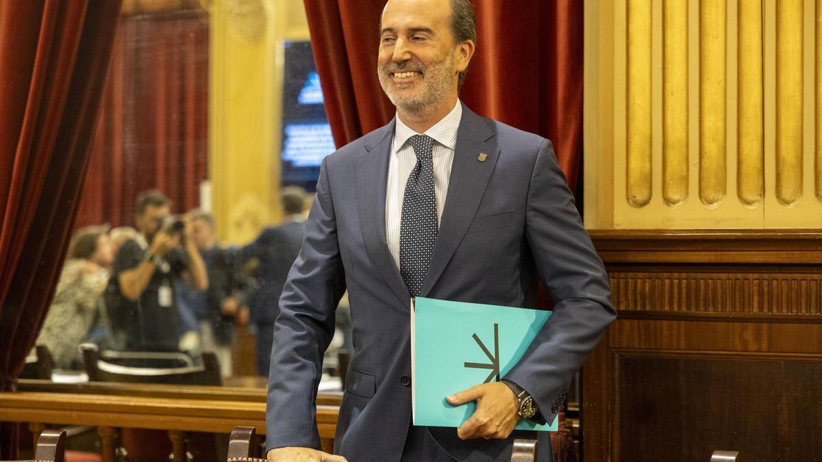 Podemos condena la transfobia de Gabriel Le Senne y exige al Govern que actúe contra el ultraderechista.
