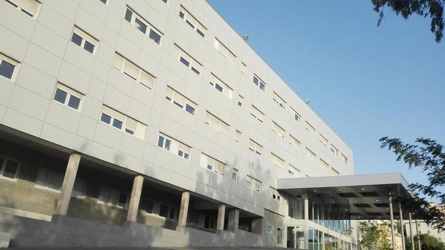 Entrada principal del Hospital de La Candelaria