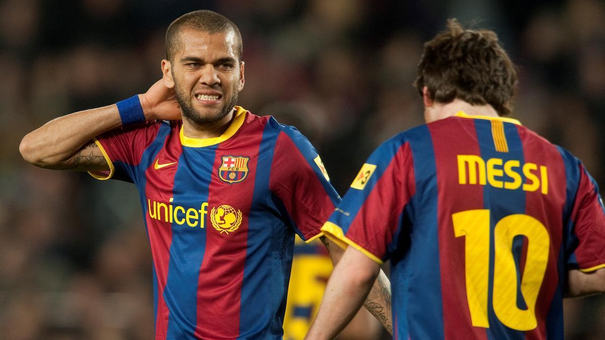 Alves y Messi en un Barça-Zaragoza en 2011.