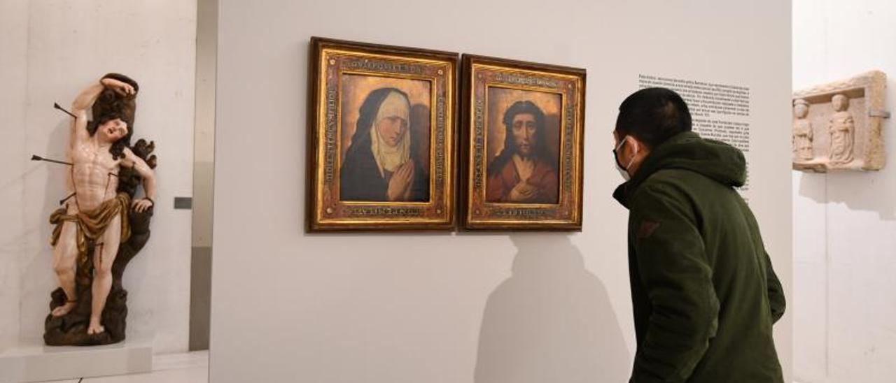 El díptico de la Mater Dolorosa y el Ecce Homo en una exposición del Museo de Pontevedra.